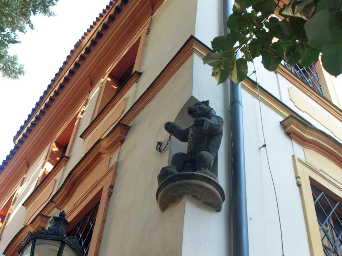 U Cerneho Medveda- At The Black Bear Apartment ปราก ภายนอก รูปภาพ
