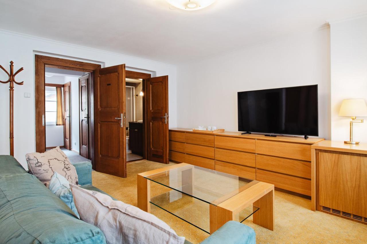 U Cerneho Medveda- At The Black Bear Apartment ปราก ภายนอก รูปภาพ