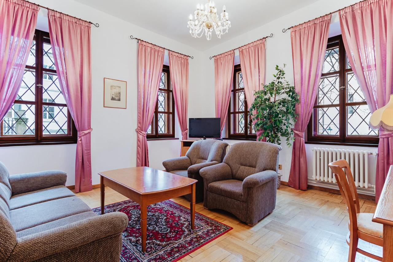 U Cerneho Medveda- At The Black Bear Apartment ปราก ภายนอก รูปภาพ