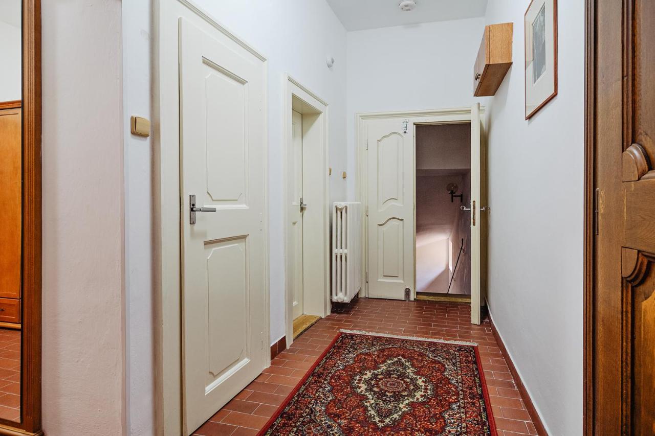 U Cerneho Medveda- At The Black Bear Apartment ปราก ภายนอก รูปภาพ