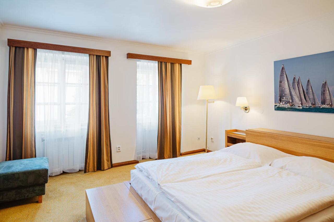 U Cerneho Medveda- At The Black Bear Apartment ปราก ภายนอก รูปภาพ
