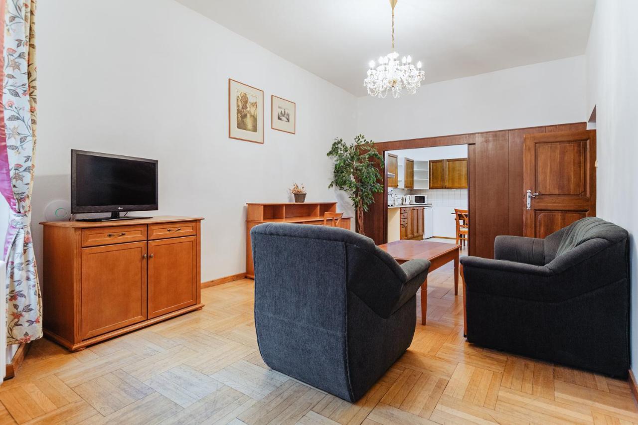 U Cerneho Medveda- At The Black Bear Apartment ปราก ภายนอก รูปภาพ