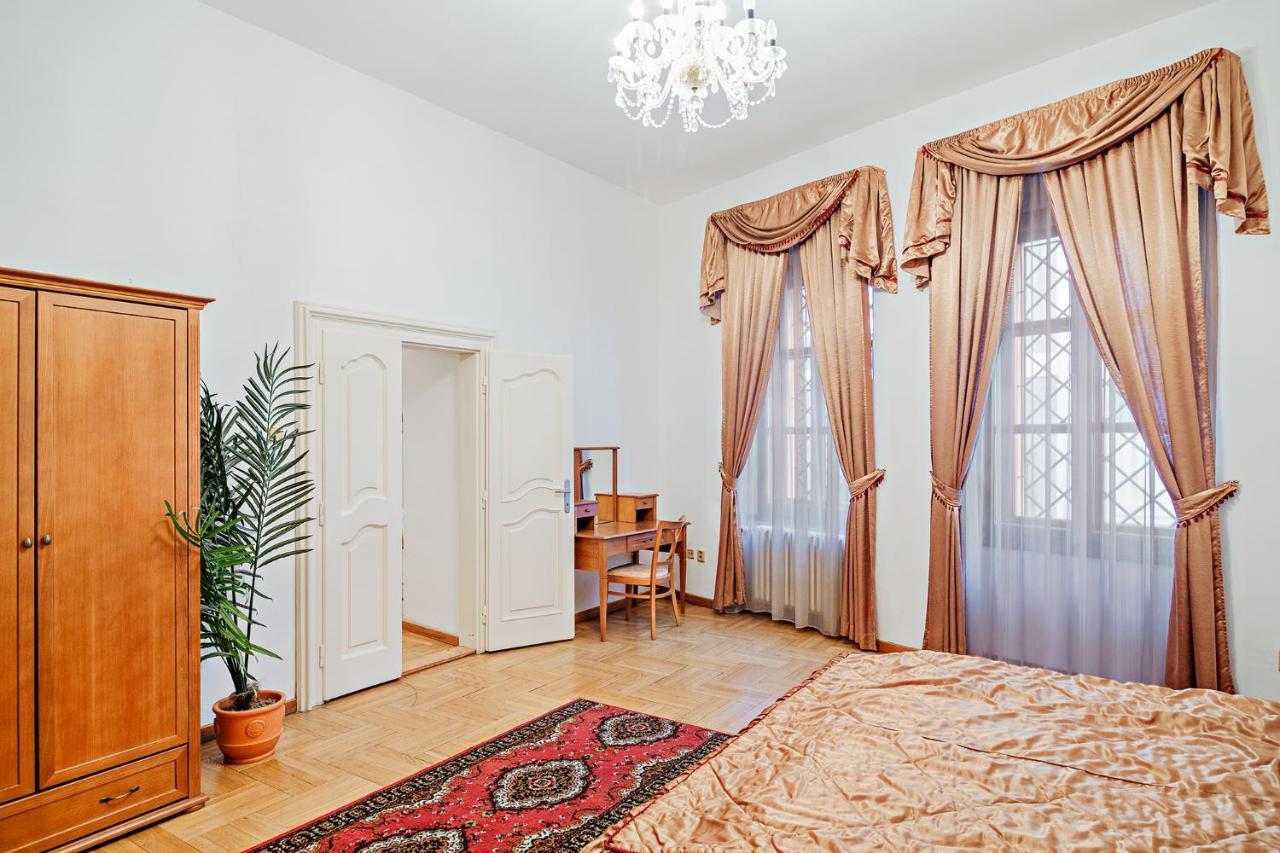 U Cerneho Medveda- At The Black Bear Apartment ปราก ภายนอก รูปภาพ